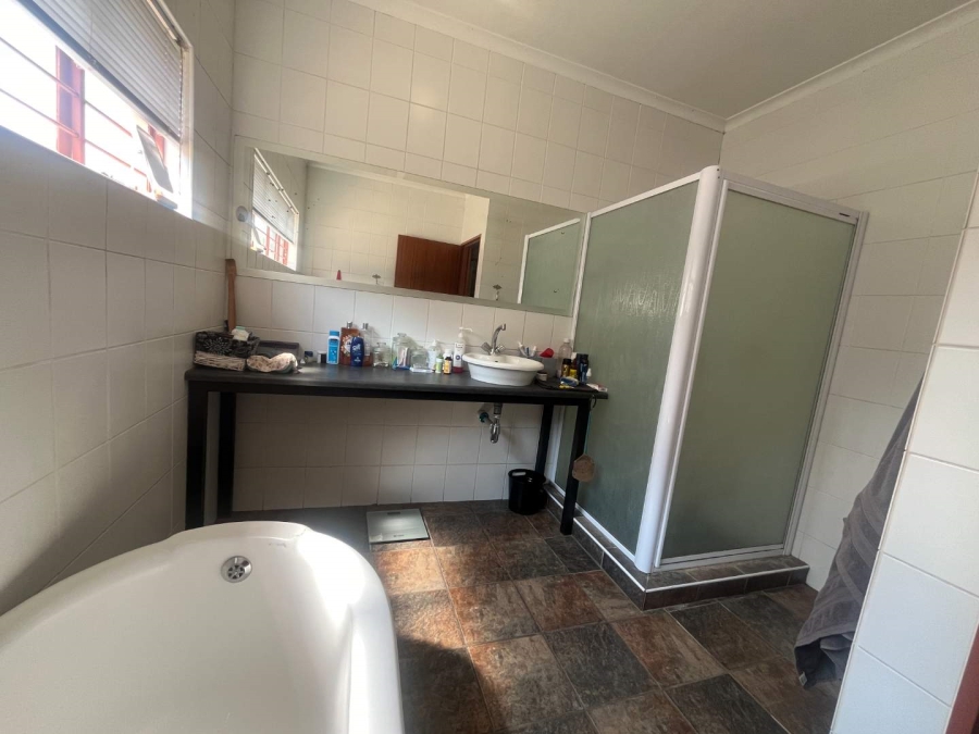 5 Bedroom Property for Sale in Upington Northern Cape